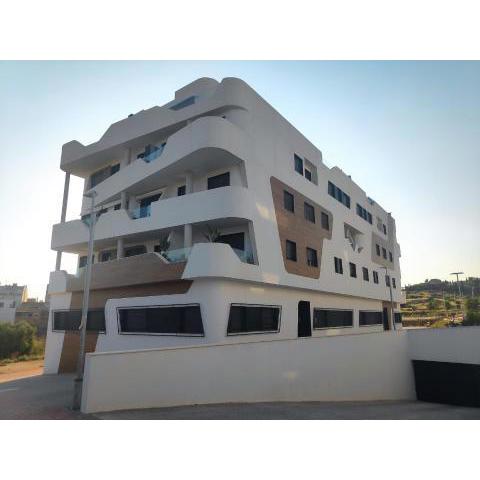 Moderno Apartamento de Lujo con Piscina en Murcia