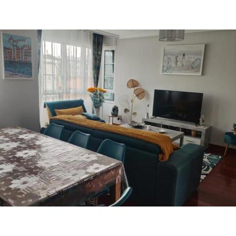 Nuevo! Apartamento con garaje